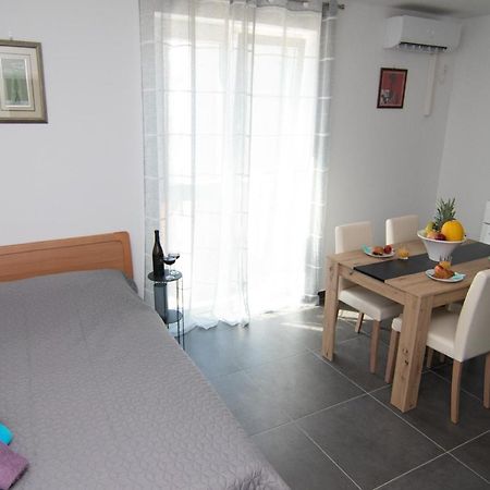 Valkane Beach Studio Apartment PUY Exterior foto